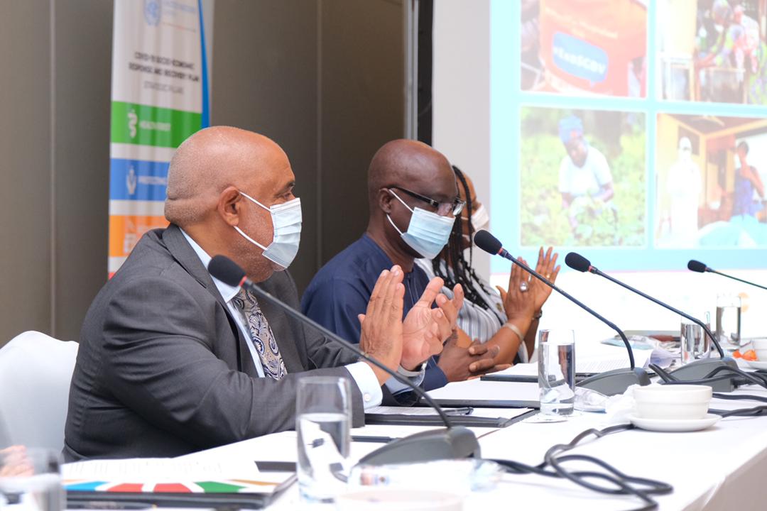 UNinGhana's tweet photo. 🔊 ONGOING 🔊 
Review meeting to close a @UNinGhana and @ifrc joint project in support of the national #COVID-19 response. 

The project, supported by the @WorldBank, covered #FoodSecurity, #WASH, #Health and #SGBV to mitigate the impact of the pandemic. https://t.co/NKVuu2Y3Gf