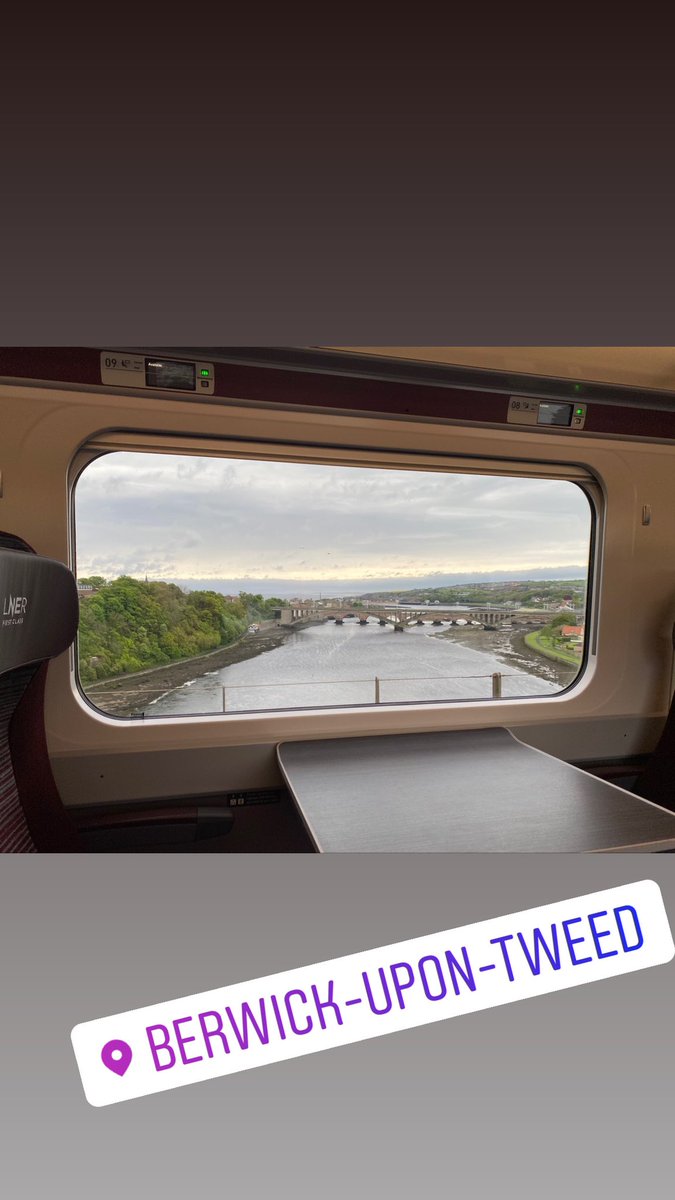 kisioczapski's tweet photo. Lovely view on my way to #Edinburgh with #lner #viewfrommyseat #berwickupontweed #Scotland #train #lnerfirstclass #firstclass https://t.co/hGivtNkW6o