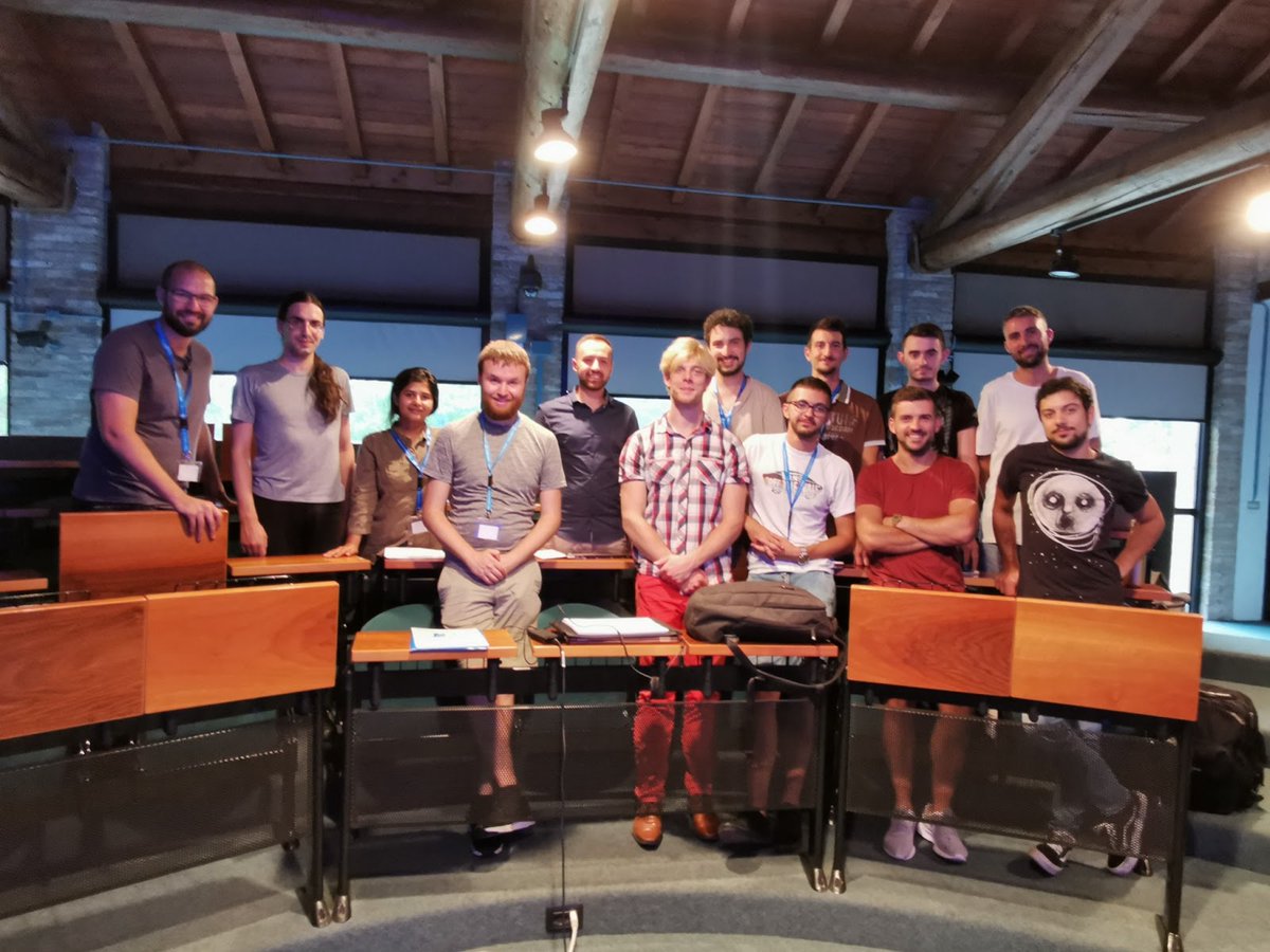 EuroPLEx_ITN's tweet photo. (1/7) Hi! We are #EuroPLEx, a @MSCActions network of 14 PhD students from all over the world involved in #ParticlePhysics, #LatticeFieldTheory and #ExtremeComputing.
What are we made of? What are the fundamental building stones of our universe?
Follow this thread to learn more! https://t.co/GTQ0x3bcAM