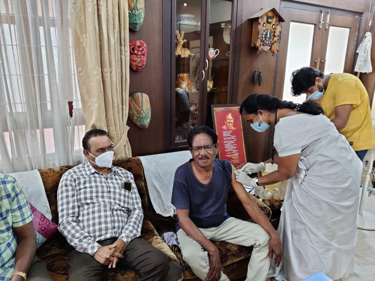onlynikil's tweet photo. #NMNews23 updates
Director @offBharathiraja
Had his First Vaccination in his
Theni’ House today
#NM #NikilMurukan #NMTeakadaicinema https://t.co/Caj2NbEcOf