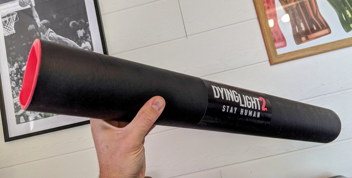 insertcoinFR's tweet photo. J'ai reçu un tube! 🤩🧐🤔 Thx @TechlandGames #DyingLight2 #presskit #buzzkit #videogame https://t.co/hEfTqSWbBg