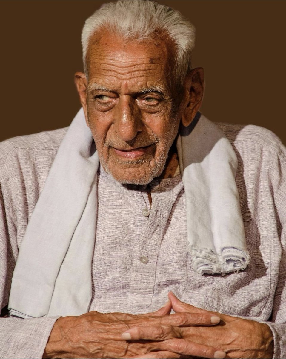 SampathRajR's tweet photo. Deeply disheartened on the sudden demise of HS Doreswamy,freedom fighter and an eminent personality.May his soul rest in peace.
#FreedomFighter #doreswamy #ripfreedomfighter #ripdoreswamy https://t.co/yxa2U3g6dT
