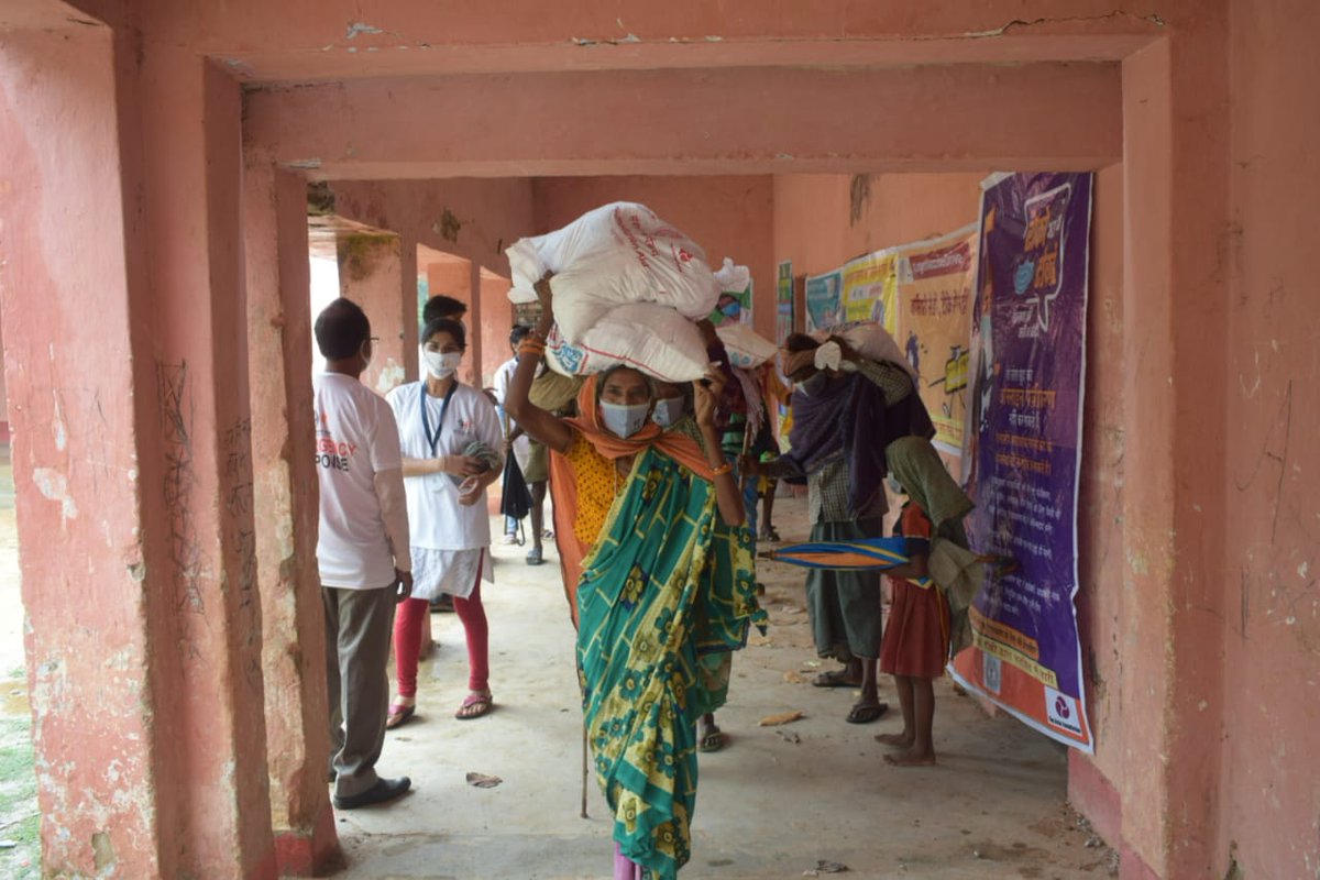 Balkalyan_ashrm's tweet photo. #Relief campaign by @bksranchi with the support of @Asia_Foundation in the #villages of #Khunti to combat #vulnerabilty.
#Serviceonwheels
@sanjaykmranchi https://t.co/2BivSmkJrN