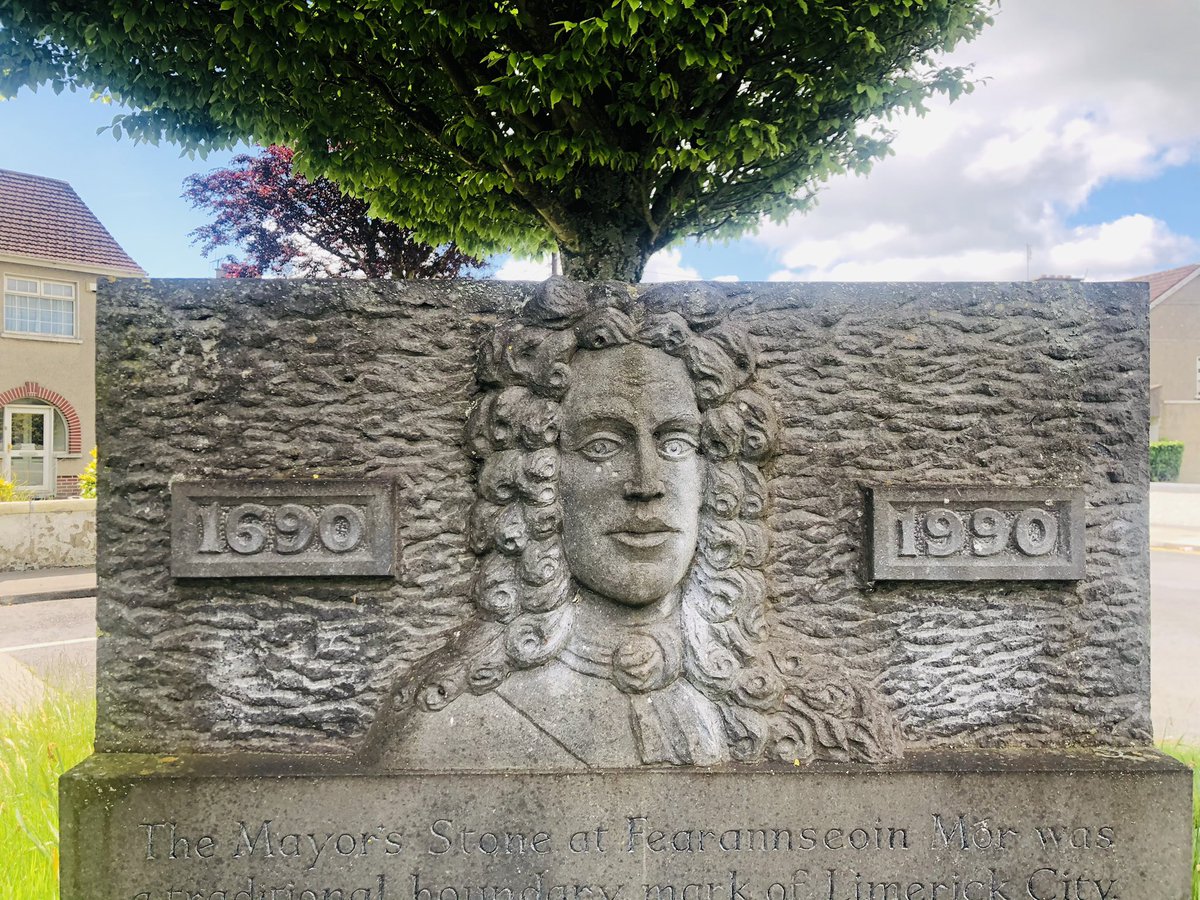 SarsfieldsRideI's tweet photo. #Sarsfield @LimerickWild #Limerick #MayorstoneTercentenaryMonument 1690-1990
https://t.co/BK2sUg0190 @LimerickMatters 
#Mayorstone 
https://t.co/ghkmJFjZPD @Limerick_ie #Treaty300 #LimerickHistory #Ireland #PatrickSarsfield https://t.co/2Dqf6IC76C