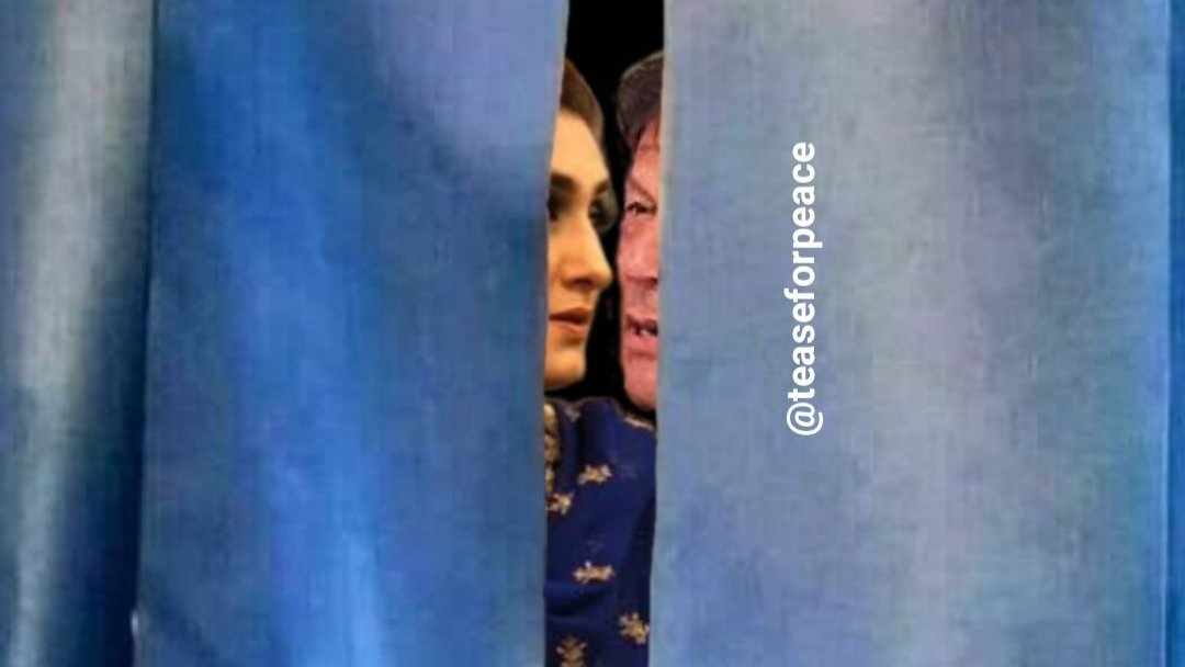 teaseforpeace's tweet image. #airbluekissing
What do you think this First Couple is doing behind the blue curtain 🤔👌