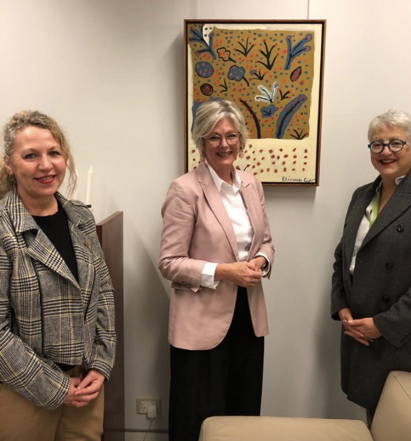 NowlanShelley's tweet photo. All things rural and remote discussed today with focus on clinical professions lifting and collaborating to address key areas of need. mental health, aged care, and a great start to life and respectful end to life. #rural #NRHC #nursing #midwifery #medicine #allied health https://t.co/TIYEK4uu51