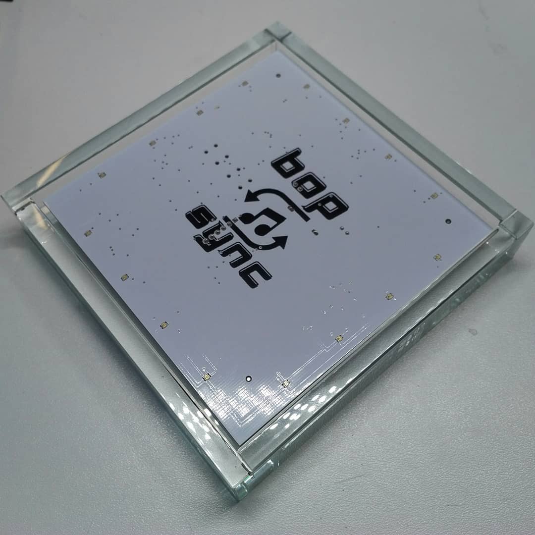 tamhanna's tweet image. #cutglass journey #successfullyended. The #whitepcb by #pcbway fits the planned #cutouts perfectly, which I was able to verify via my #3dprinted analogon which was covered on my YouTube channel recently. And yes, do follow @bop.sync - very soon, we…

📸 instagram.com/p/CPVa1wID3yA/