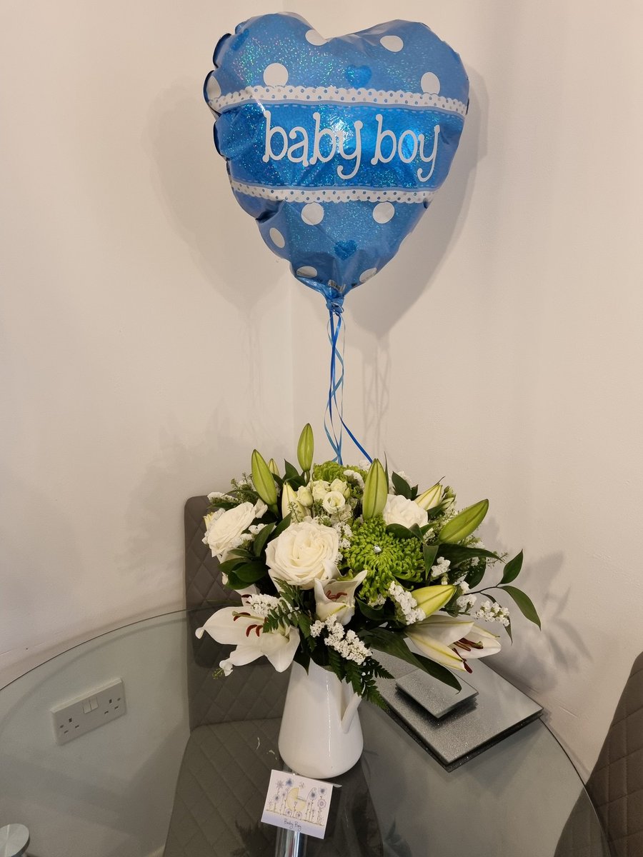 JCrouch_86's tweet photo. Thank you to @TowerProjectE1 for the flowers and card. We really appreciate the love and support. #TPFamily https://t.co/wGL3mV1i6R