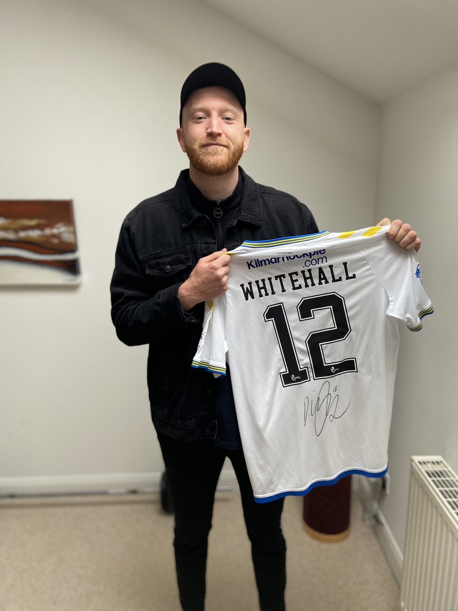 For a chance to win a signed BENCH WORN shirt please like and retweet this post. Winner will be chosen at random by our dog and will be announced around this time tomorrow. Cheers.