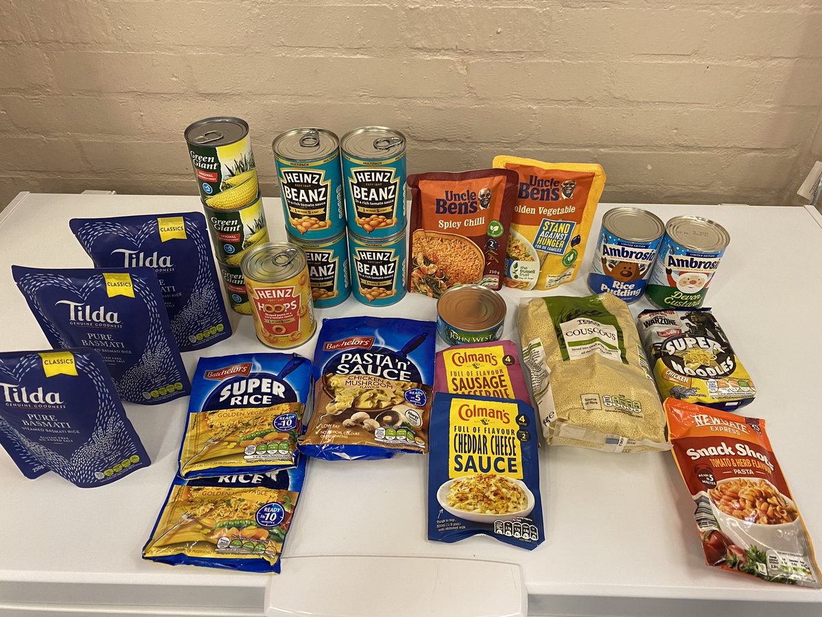 #thankyou to a neighbour for this kind donation to our #foodnetwork as we continue to help those that need it alongside <a href="/lionsfoodhub/">Lions Food Hub</a> from our hall.