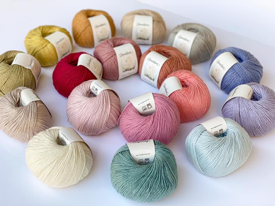 LanasAlpaca's tweet photo. Kit Manta Nami ✨#Lanasalpaca

Ya está disponible el kit de la manta Nami. 
Podrás escoger entre todos los colores de la calidad Baby organic, la combinación que más te guste.

En la imagen verás 3 opciones. Dos de ellas combinando 4 colores y en la otra combinando 2 colores. https://t.co/hkuFWAjuJR