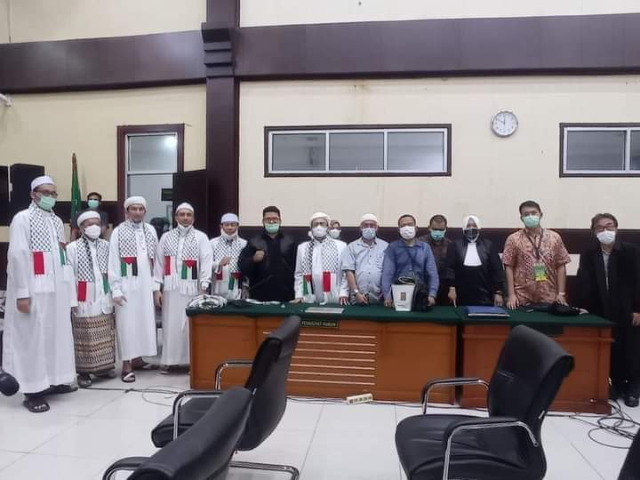 BarisanOpOsisi's tweet photo. Insya Allah besok IB bebas tanpa syarat....takbir.
Allahu Akbar https://t.co/jtzmWLjSCU