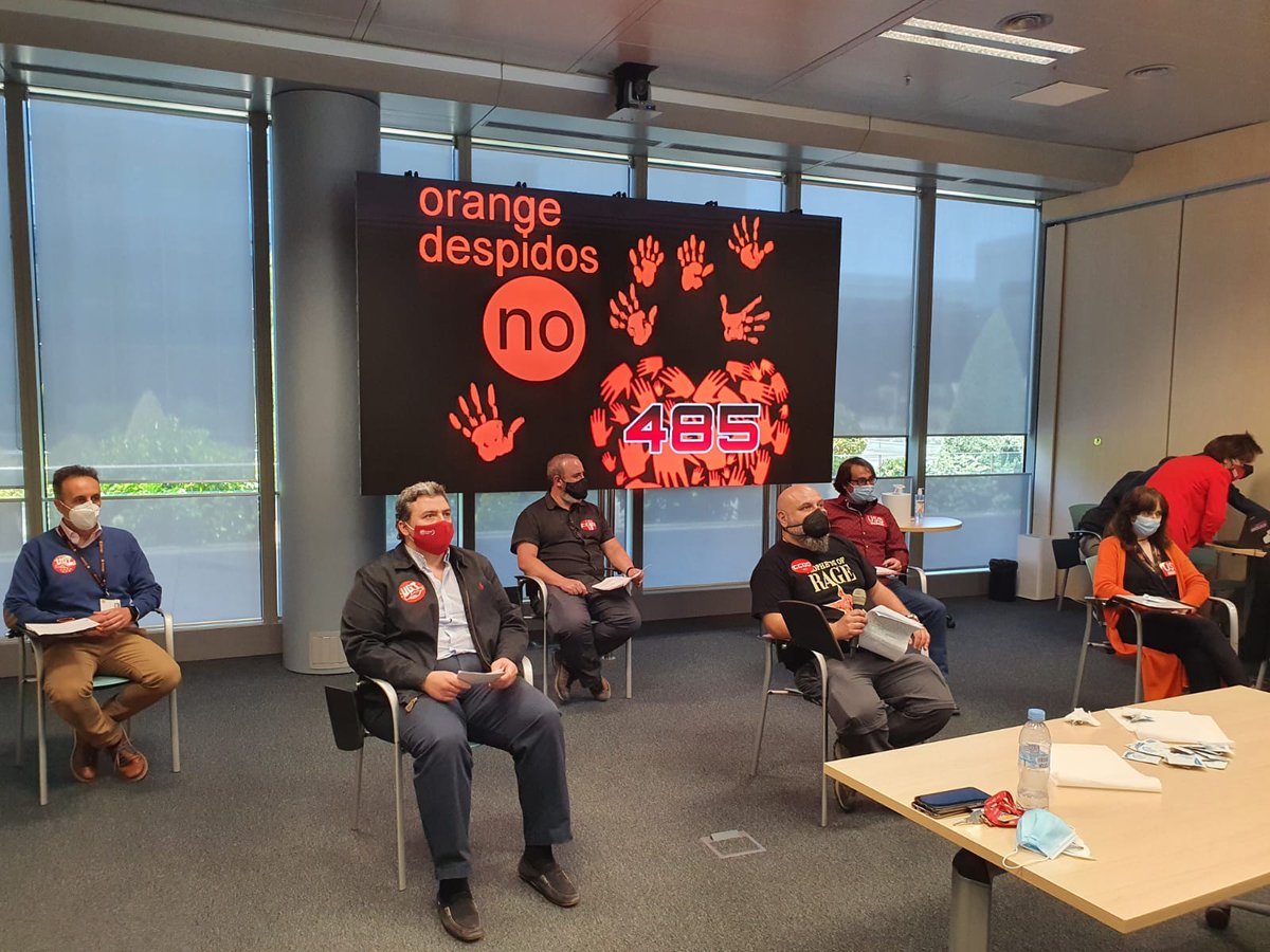 UGTORANGE's tweet photo. Ayer 25M las secciones sindicales de @UGTORANGE @OrangeUso @CCOO_Orange celebramos una Asamblea telemática para toda la plantilla en contra del #EreOrange #ORANGEDESPIDOSNO y exigimos su retirada. Más de 1000 personas se conectaron y centenares no pudieron. Os enviaremos el vídeo https://t.co/amplNeemCv