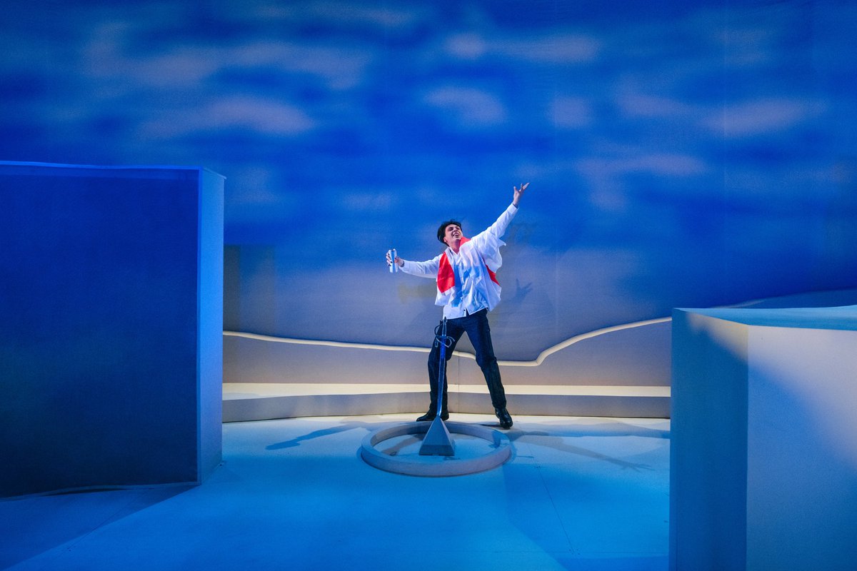 A sneak peak into this madly blessed play #GoneTooFar by <a href="/bolaagbaje/">Bola Agbaje</a> at <a href="/guildhallschool/">Guildhall School of Music & Drama</a> . Have you still not got your FREE tickets yet?  Get em here: gsmd.ac.uk/summer_2021/go…

📸 <a href="/mihaelabodlovic/">Mihaela Bodlovic</a>