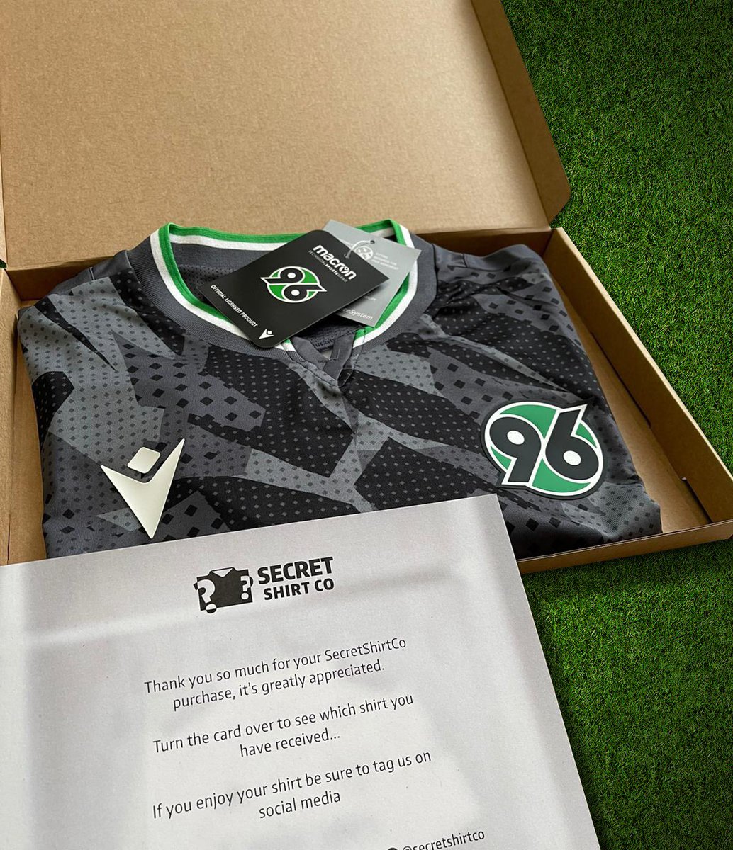 secretshirtco's tweet photo. If Manchester United win the Europa League tonight, we’ll giveaway a https://t.co/0dDyzv85B2 box 🚨👕

👇 How to enter:

🔃 Retweet this tweet
🤝 Follow us

📦 Good luck! https://t.co/JSeU6XdnZY