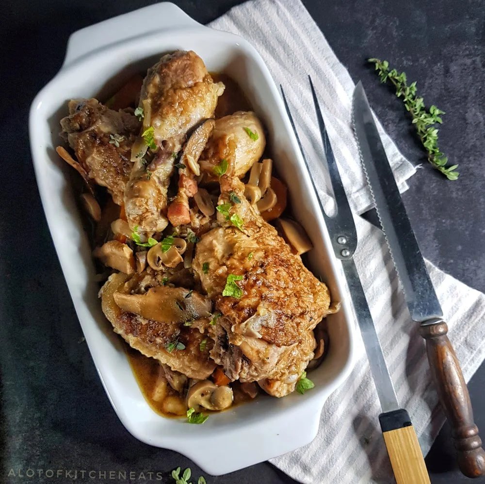 KautukEngineer's tweet photo. Entree is a sixth course in the menu which is the first meat course having small and well garnished dishes. Poulet Saute Chasseur is a sautéed chicken in a rich brown sauce flavoured with tomatoes and mushrooms.

@tomishra

#iihmbest3years
#hospitalitybuzz
#HTDMIIHMADAY7 https://t.co/Xoz5qwGcBT