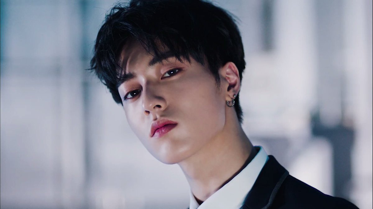 iconicmvshots's tweet photo. 17. HARUTO of TREASURE - BOY (2020) https://t.co/FO9X5KPvZe