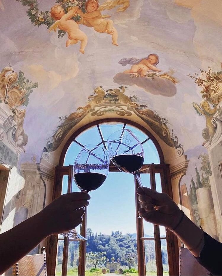 A dinner or a romantic experience in Tuscany for couples who love good wine? The perfect romantic getaway combined with an exclusive luxury service that we at Your Wedding in Florence know how to organize! #winetasting #romanticexperience #tuscany #destinationwedding
#wedding