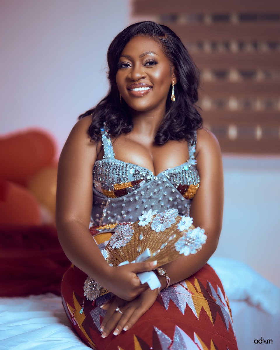 adomphotography's tweet photo. Beautiful Ghanaian bride 

Hi, I’m a photographer from Ghana, kindly retweet 🙏🏽, my next client might be on your timeline. 
Thanks for retweeting. God bless you 🙏🏽

Photographed by me https://t.co/hI2OXu3ZNW