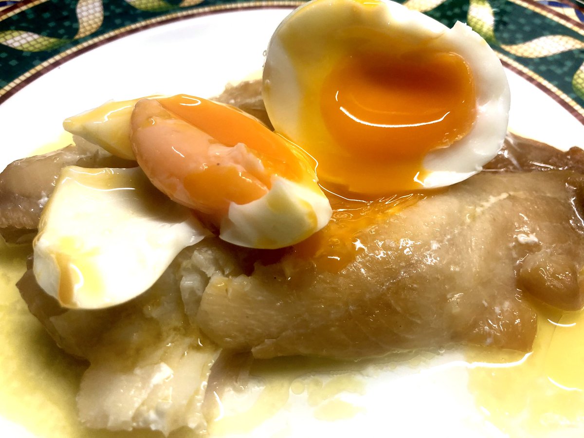 Averyslondon's tweet photo. Two separate #Breakfasts for us this morning #Devilled #Kidneys for Max and #Poached #Smoked #Haddock with a soft boiled #Egg for me. Which would you choose? @TheCat_Max @Averyslondon https://t.co/75eC25M7LP