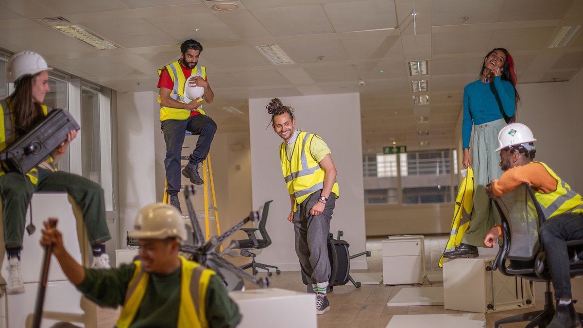 WE'RE HIRING! We're hiring for our first NDT Broadgate role. We need a SENIOR PROJECT MANAGER to lead on the delivery of the project. 

Would be perfect for a Production or Stage Manager looking for a new, year-long challenge.

Please RT and Share!

💼🔎: bit.ly/3fmtiGV