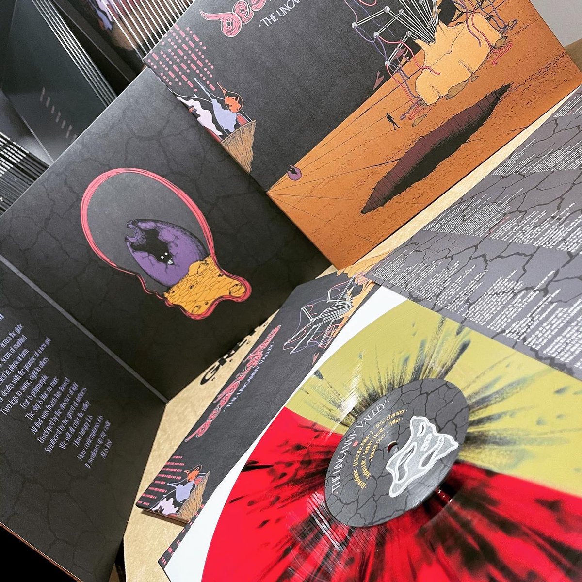 Who’s got The Uncanny Valley on wax? 😍