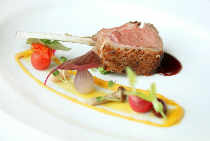 JAYANTSUTHAR19's tweet photo. Entrée / Entree
The First in the meat course Entrées is generally small, well-garnished dishes which come from the kitchen ready for service.
*Lamb chop with jus 👇
#iihmbest3years
#hospitalitybuzz
#HTDMIIHMADAY7 https://t.co/XC8AdwC1BR