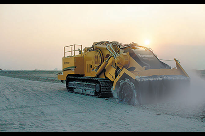 IndiaVermeer's tweet photo. Flying rock debris, dust, noise and vibrations — these are a few of the common safety concerns for surface mining operations. @CoalMinistry @CoalIndiaHQ @NALCO_India Visit: https://t.co/A3x4n40Dhk https://t.co/DbRPGuqQIk
