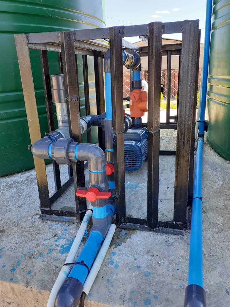 CleanCityAfrica's tweet photo. Done and dusted, borehole drilling and installation proudly done by Clean City Africa. Get in touch with us on 0771222810 or 0771222932 today and let us drill your borehole from as little as US$1,300 for the first 40 metres anywhere in Zimbabwe. #CleanCityAfrica https://t.co/Yj6Lpa8lp3
