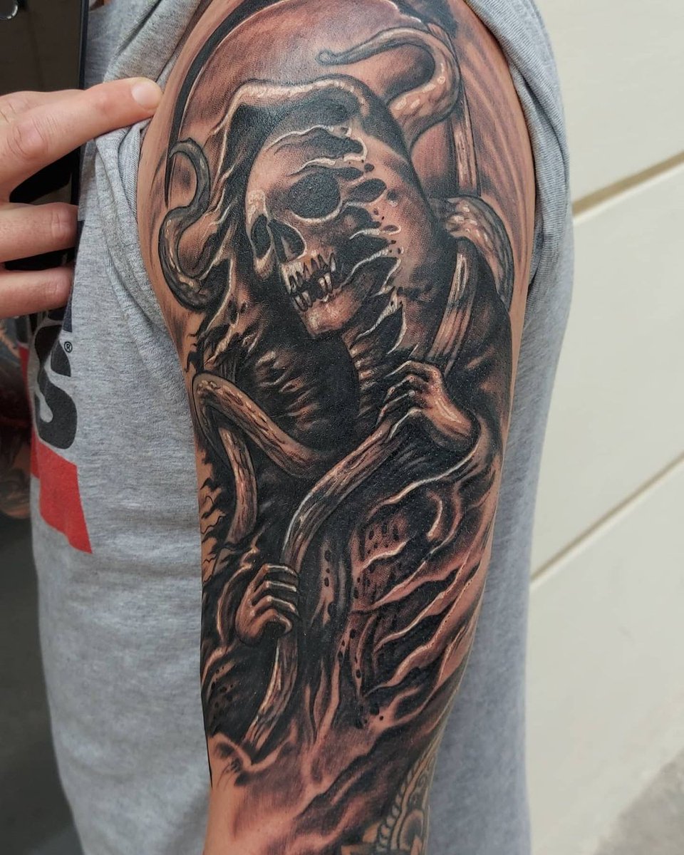 #Grimreaper #coverup from Chris Ormond using #killerinktattoo supplies!

#killerink #tattoo #tattoos #bodyart #ink #tattooartist #tattooink #tattooart #blackandgrey #blackandgreytattoo #coveruptattoo #grimreapertattoo #reapertattoo