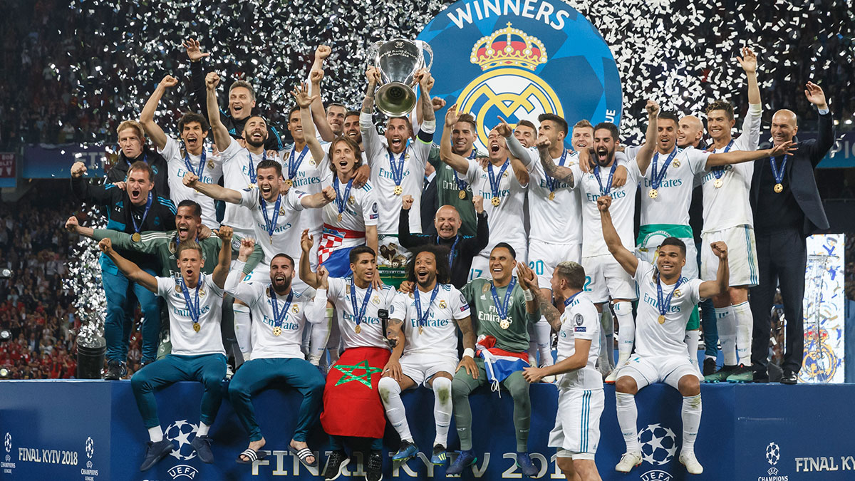 realmadrid's tweet photo. 🏆🙌 Tal día como hoy, en 2018... ¡GANAMOS LA DECIMOTERCERA!
#RealFootball | #RMHistory https://t.co/Ea3HDbuU3T