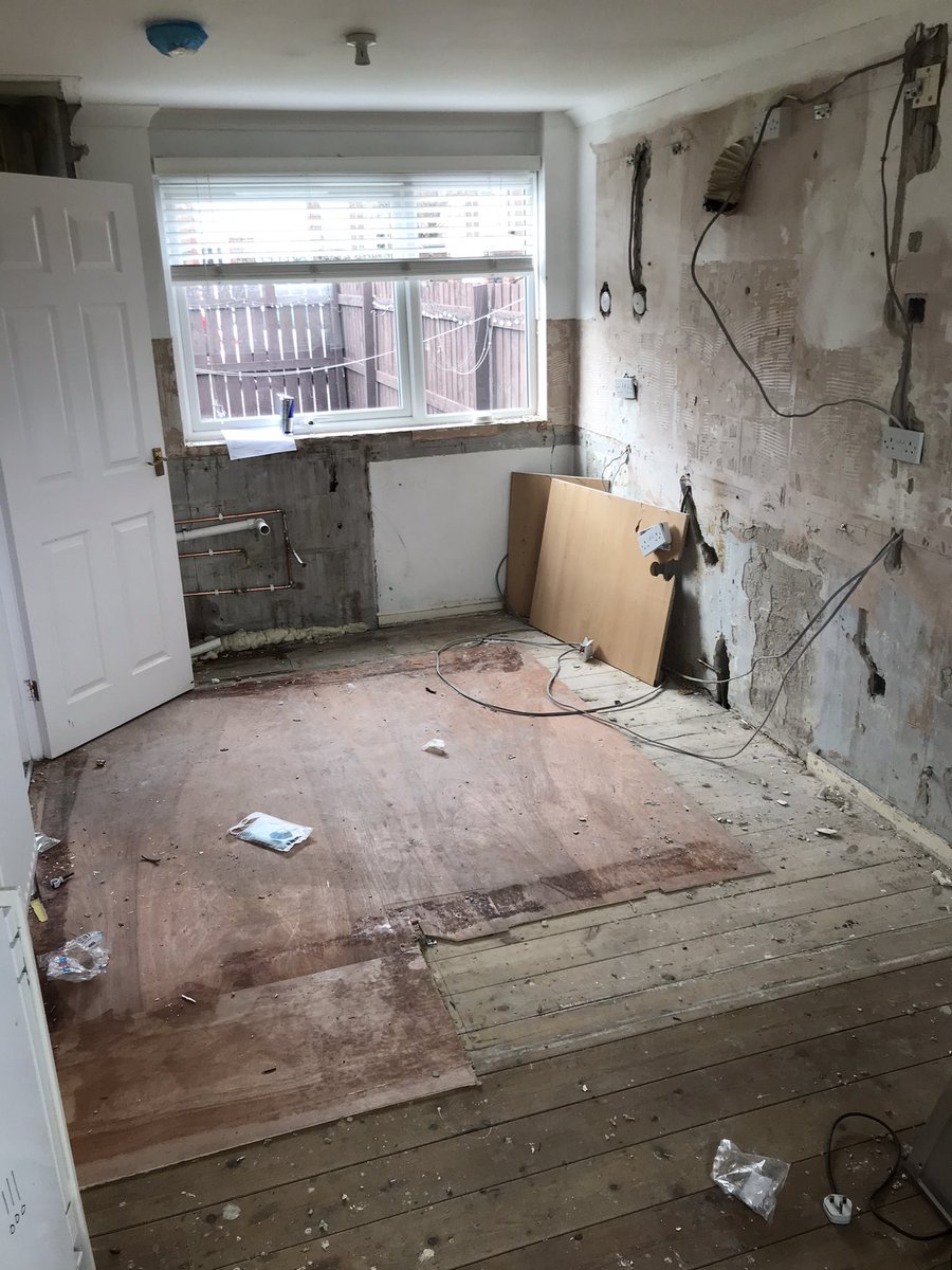 gradeinthetrade's tweet photo. Kitchen progress/finish for rental been on other jobs and a locksmith course in between to. So start during and end https://t.co/Ag3WDhCz9s