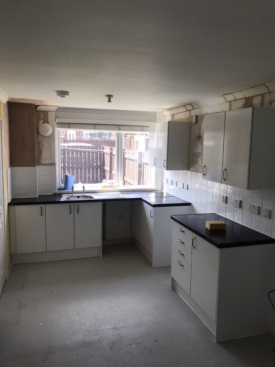 gradeinthetrade's tweet photo. Kitchen progress/finish for rental been on other jobs and a locksmith course in between to. So start during and end https://t.co/Ag3WDhCz9s