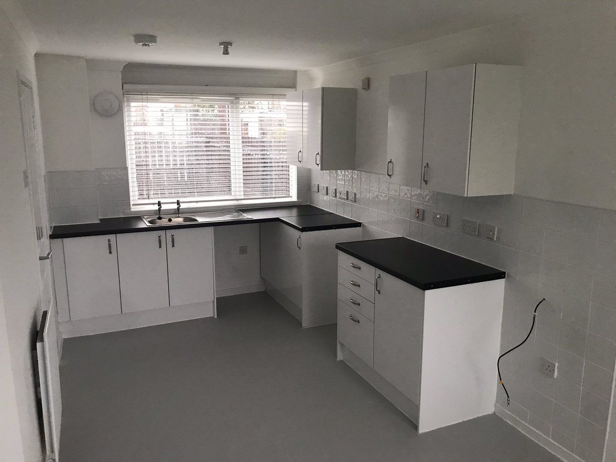 gradeinthetrade's tweet photo. Kitchen progress/finish for rental been on other jobs and a locksmith course in between to. So start during and end https://t.co/Ag3WDhCz9s