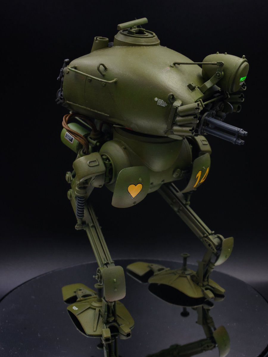 shiden_1's tweet photo. #水性塗料で塗ったお気に入り模型上げようぜ

マシーネンは全部ファレホの筆塗りです。

パレット上で調色しながらペタペタ塗ってるから二度と同じ色では塗れない。

 #マシーネンクリーガー #sf3d #mak #maschinenkrieger #横山宏  #vallejo #ファレホ https://t.co/NkPltSkFie