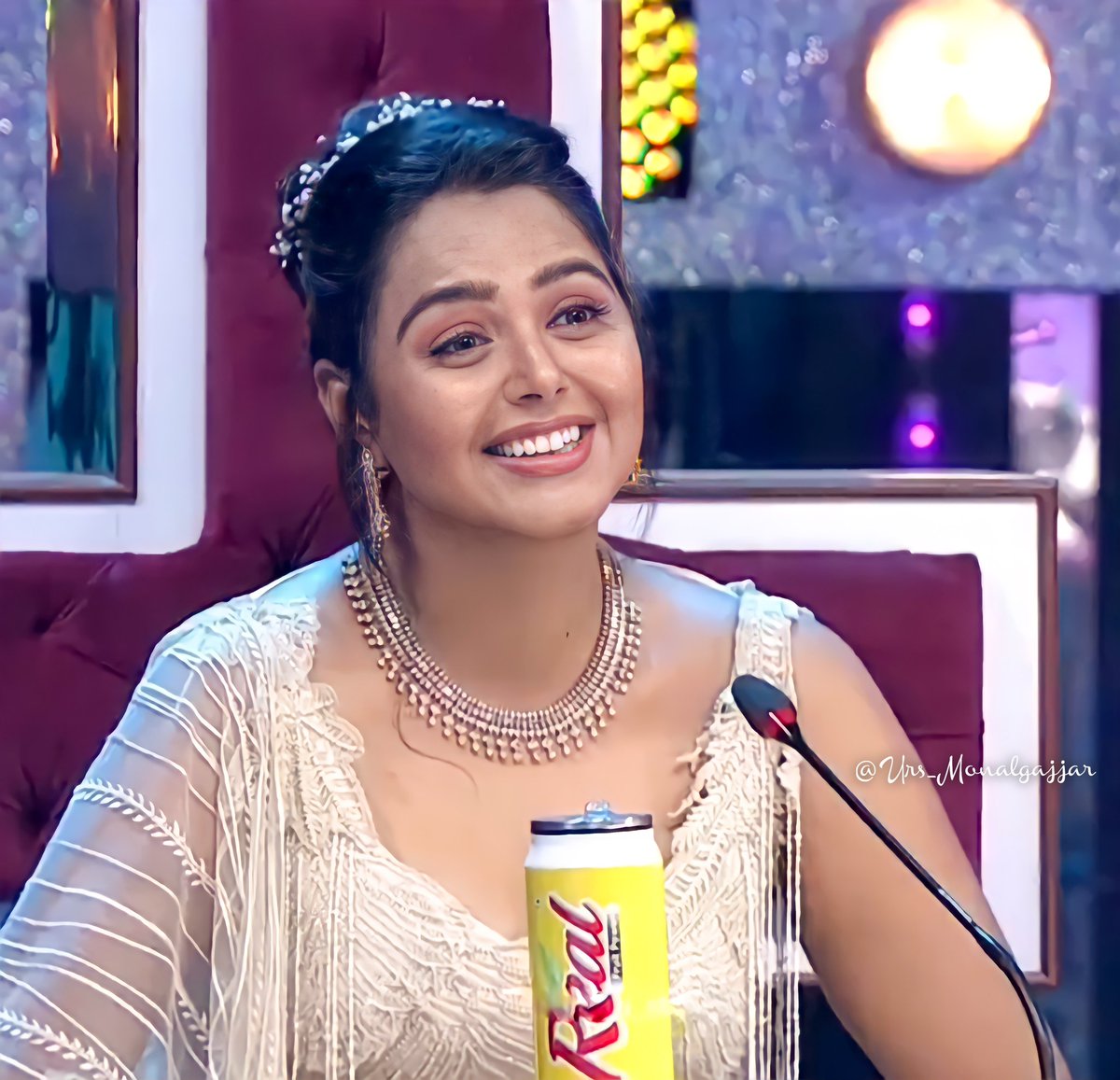 MonalS_Trends's tweet photo. Happiness is seeing your smile when I'm in depression 😍❤️

@Gajjarmonal 💞

#MonalGajjar #monal #monalians #monalism #ravishingbeautymonalgajjar
#onlylovemonal #BigBossTelugu4 https://t.co/59golgwWLY