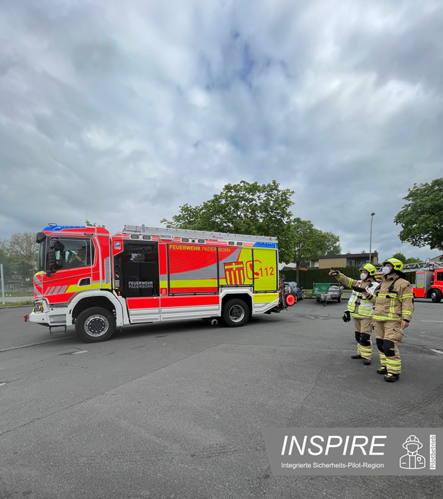 Alle sind am Übungsgelände angekommen. Auch der Löschzug der Feuerwehr Paderborn steht bereit. #INSPIREprojekt #Feuerwehr #PB #Paderborn #Digitalisierung

INSPIREprojekt.de