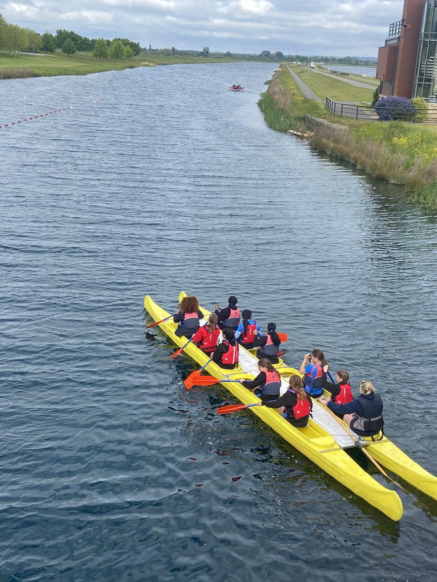 HolyportSport's tweet photo. 32 girls on the lake this morning, rowing in teams. Green boat won easily 💚. Such a lovely experience. #resilience #teamwork #noarguing ha #rowing #schoolrowing #dorneylake https://t.co/Ex4cxpLKTf