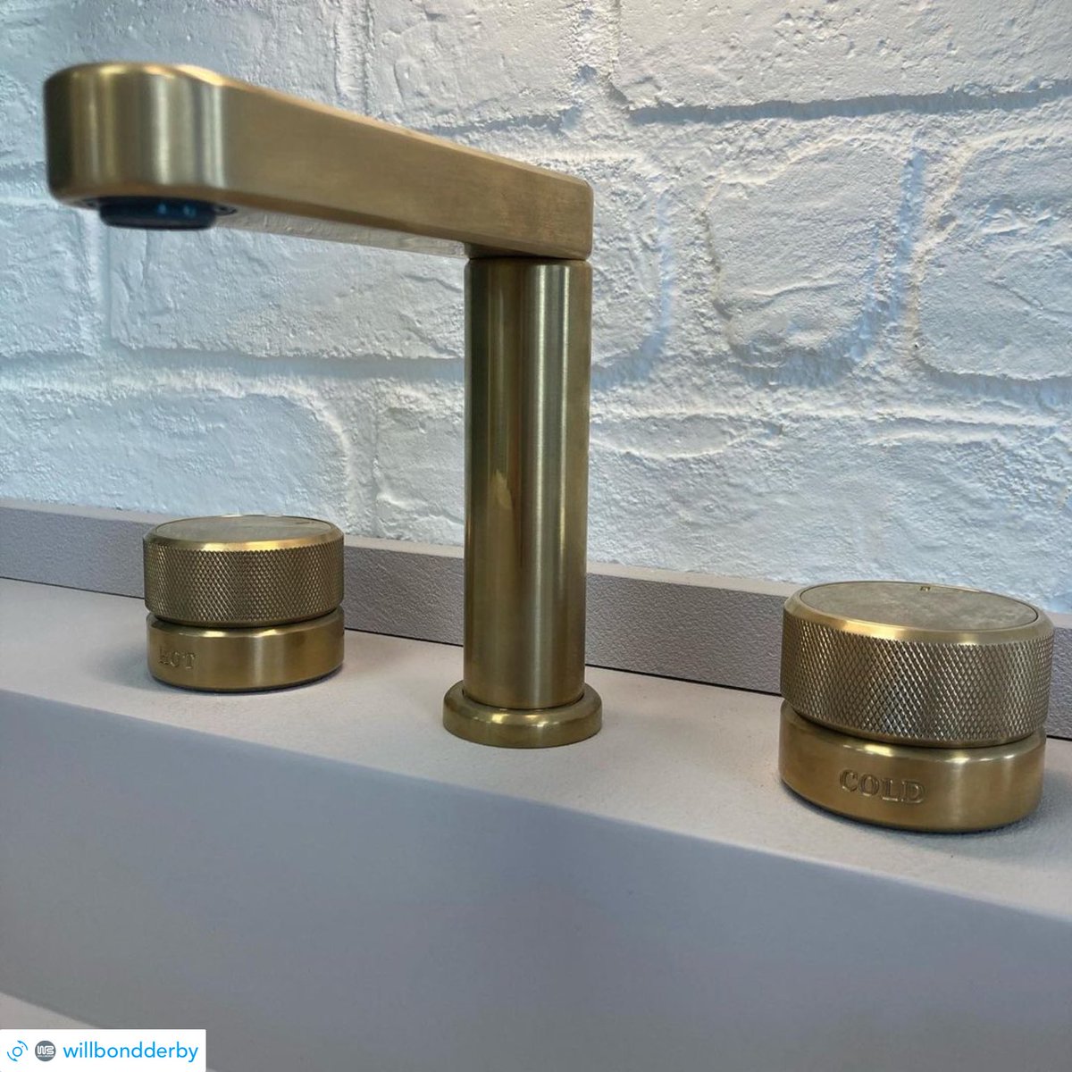 Thanks so much to <a href="/WillbondDPC/">WILLBOND-Derby</a> for displaying our Engineer Collection in their beautiful showroom. 
Instagram.com/Swadlingbrassw…