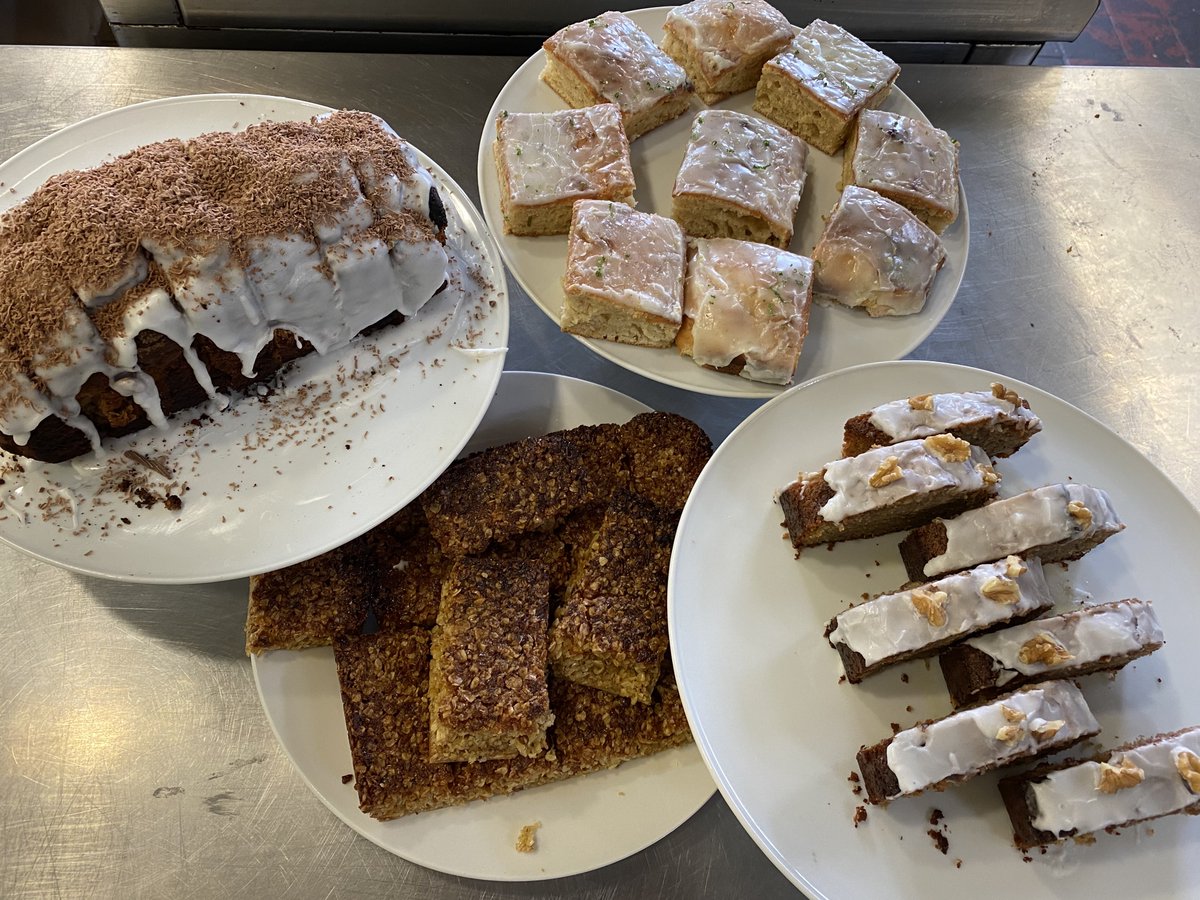 TheFoodWorksSHF's tweet photo. Friday is bake day at our Sharrow kitchen!

Did you know you can call in and pick up a coffee and cake to go? Find us in the @SharrowCF from 9am - 3pm Monday - Friday.⁠
⁠
#Cake #FridayBaking #RepurposeYourSurplus #FoodWorks #Sheffield #Volunteering #Volunteers https://t.co/1HEz2ZE3Ju