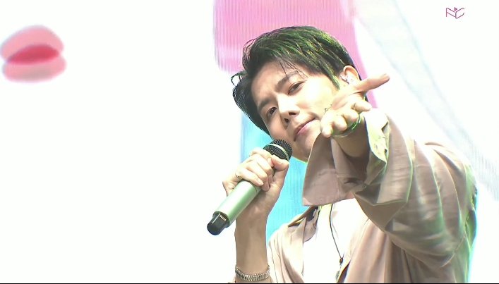 unfamous_cleng's tweet photo. Thankyu Kyu Jong Kim for mentioning PHILIPPINES (3x).
You are the MOST KINDHEARTED MAN that I ever know. Thank you so much for having another FREE ONLINE SHOWCASE.
"WE LOVE YOU ~(^з^)-♡
from TRIPLE S PHILIPPINES
@jdream_kyuzone
#jdreamkyujong
#ss501center https://t.co/kt4wsXQSzM