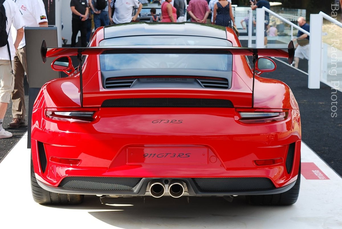 BarkyPhotos's tweet photo. Porsche 911 GT3 RS
Goodwood Festival Of Speed 2018
#porsche #porsche911 #porsche911gt3rs #cars #car #supercars #fastcar #carphotography #motorsport #motorsportphotography #motroracing #racing #goodwood #goodwoodfestivalofspeed2018 #gfos #gfos2018 #hypercar #supercar https://t.co/26XcTxmS73
