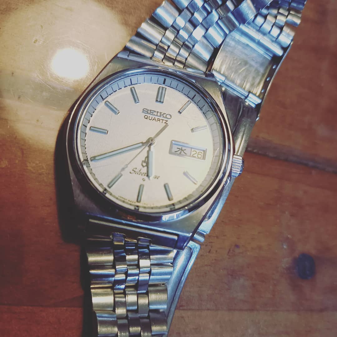 kamaitati_0520's tweet photo. オークションで同じ物を探してみたら買った値段の10倍位してました。
やったぜ🙃
#SEIKOSilverwave
#SEIKOアンティーク
#古い物好き https://t.co/d0MxtXIkBe