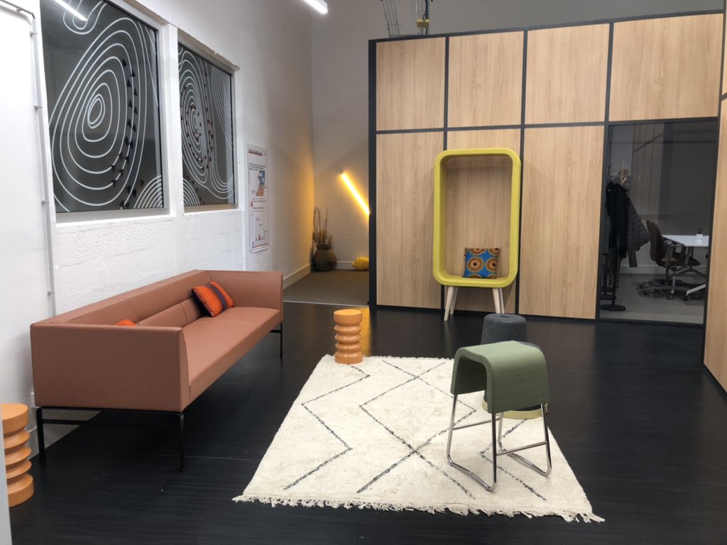 CMSudOuest's tweet photo. #ici Ce matin avant-première des locaux @cmarkea et @onepoint à la cité numérique de Bordeaux. Des locaux novateurs destinés à accueillir à terme 150 collaborateurs et de nombreuses synergies prévues avec le CMSO. https://t.co/dxP0WkU11D