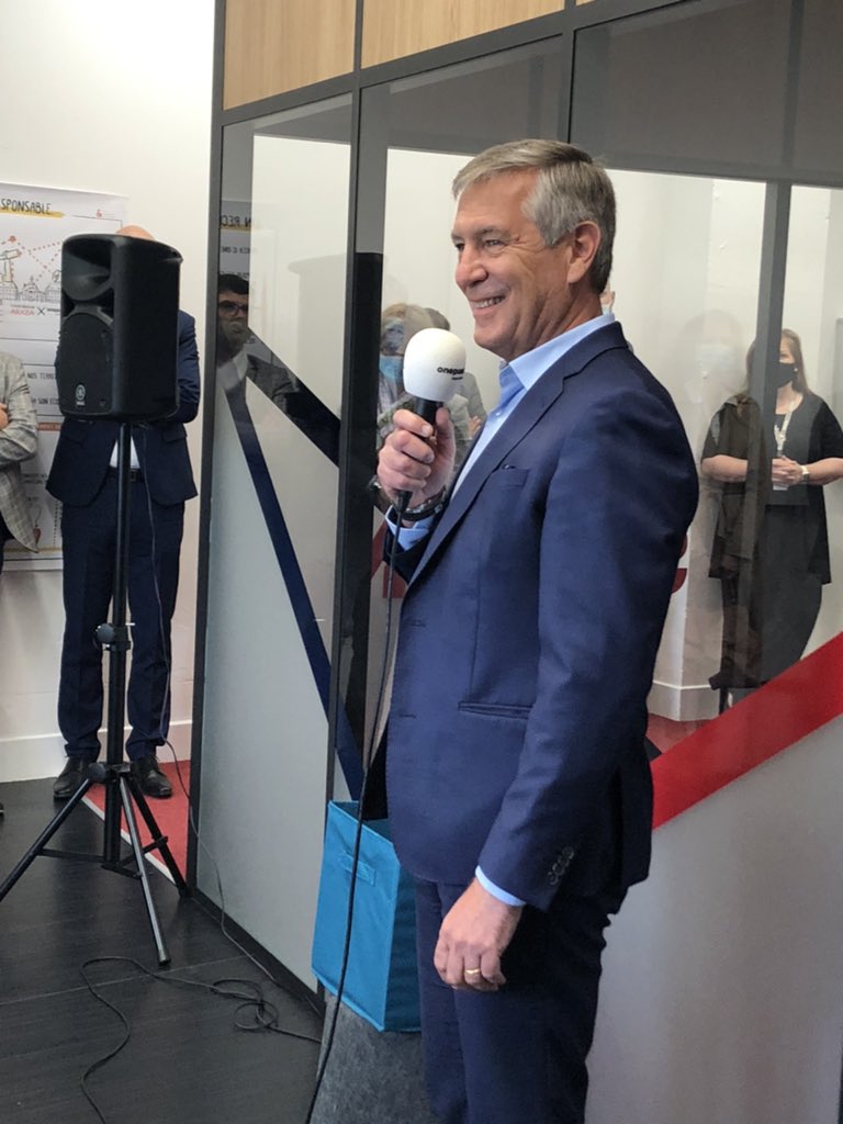 CMSudOuest's tweet photo. #ici Ce matin avant-première des locaux @cmarkea et @onepoint à la cité numérique de Bordeaux. Des locaux novateurs destinés à accueillir à terme 150 collaborateurs et de nombreuses synergies prévues avec le CMSO. https://t.co/dxP0WkU11D