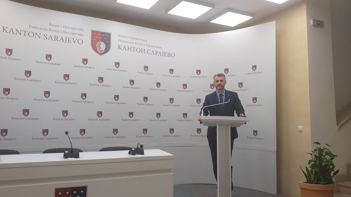 jaborovac's tweet photo. Premijer KS izjavio je da je Vlada KS uspjela dogovoriti nabavku 200.000 Sputnjik V vakcina, sa Vladom FBiH. Od Skupštine traži potvrdu kako bi mogli potpisati ugovor . Nakon sto i Vlada FBiH potpise ugovor, prvi kontingent od 20 hiljada doza, u junu. https://t.co/HhZJYyRI4y