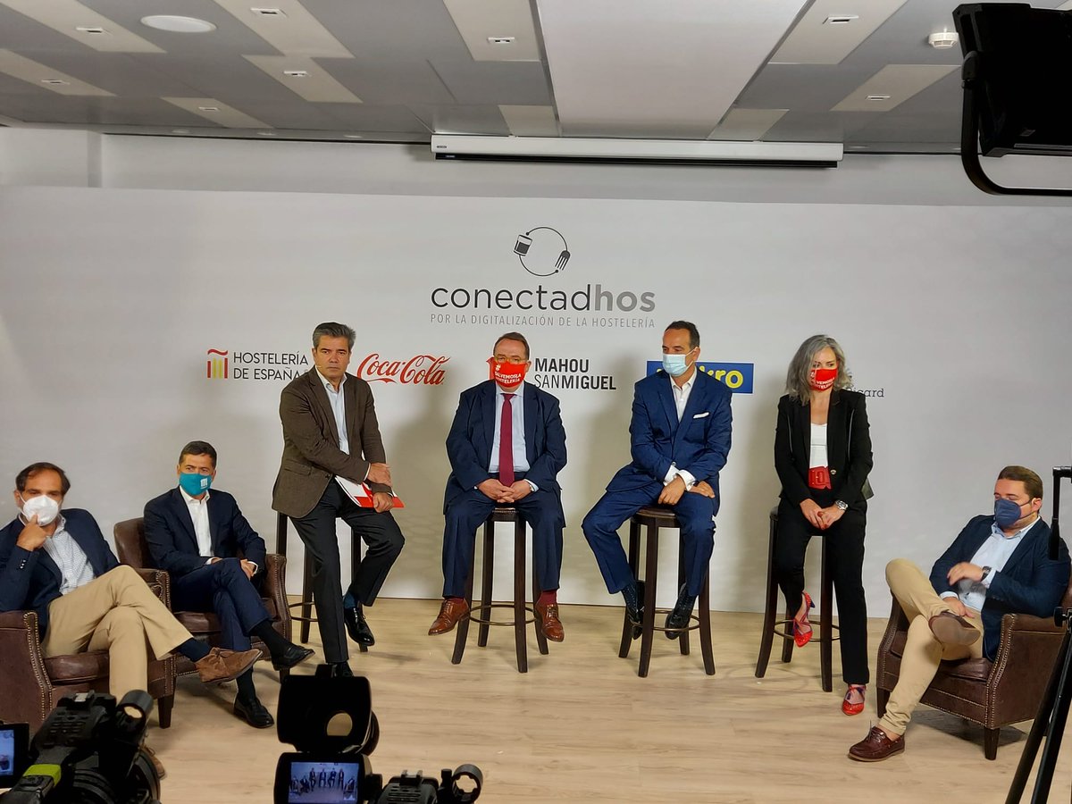 CEHEhosteleria's tweet photo. "La obligación para lograr que esos fondos lleguen a los hosteleros es de la administración pública, desde el gobierno central hasta las CCAA que gestionarán la mitad de los fondos" @egallegoCEHE #conectadHOS #digitalización #hosteleria https://t.co/4mC07HyccE