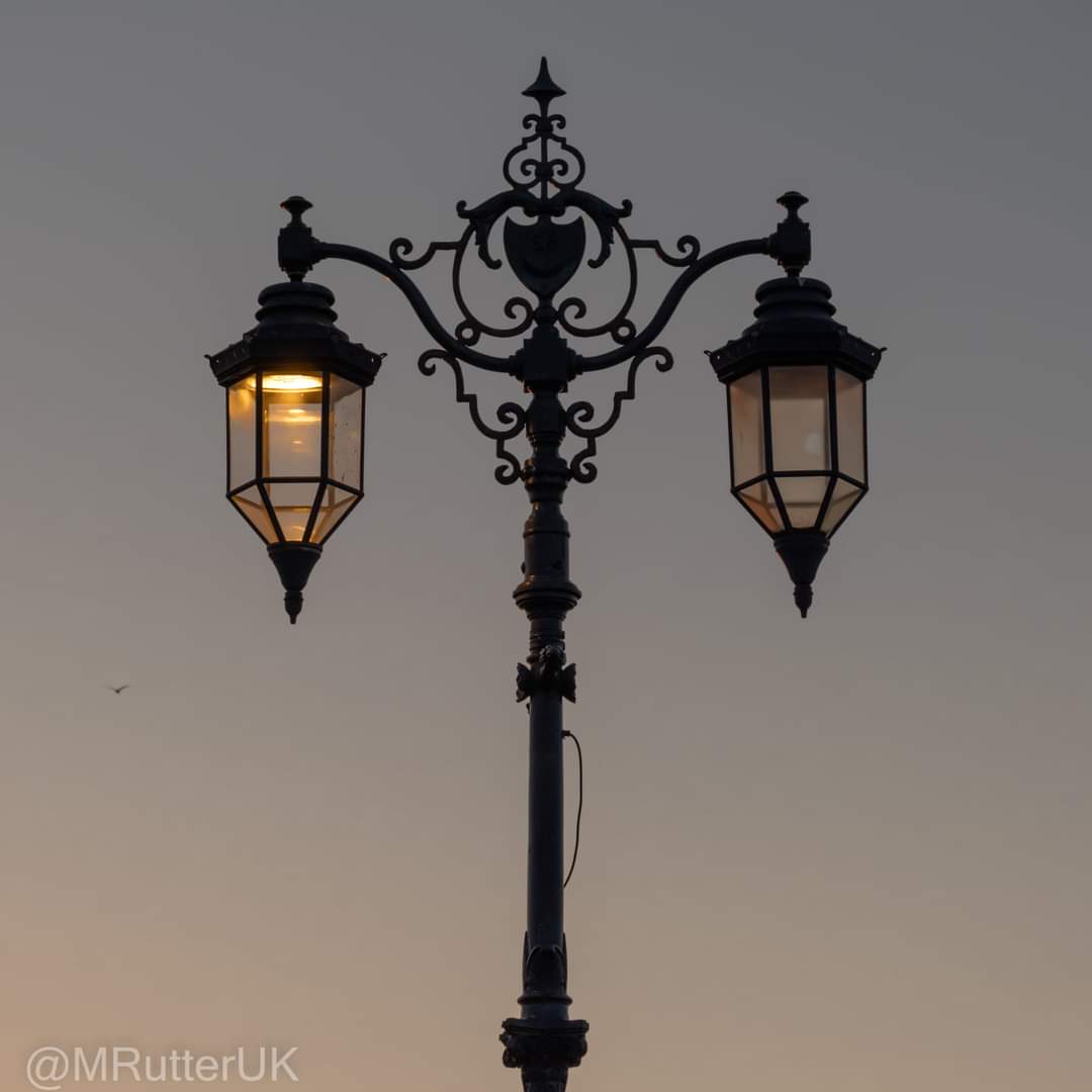 MRutterUK's tweet photo. “We are all broken, that’s how the light gets in.”

26/05/21

#sunrise #morninglight #morning #morningwalk #streetlights #broken #photo #photography #view #photographylovers #light #brokenlight #southsea #portsmouth #fujifilmphotography #fujifilm #fuji https://t.co/c8RBfxuih4