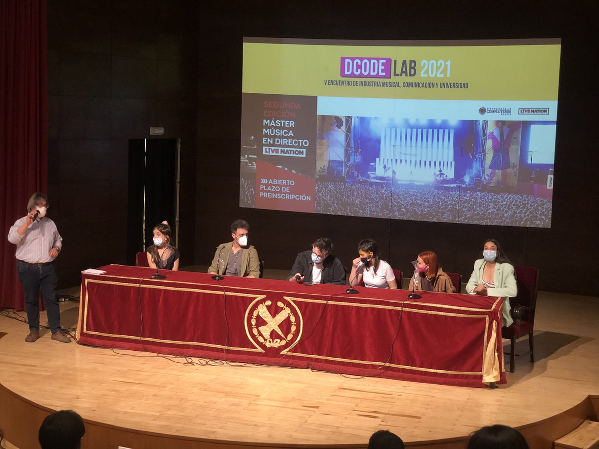 GoldenbeatSp's tweet photo. Empezamos 
Mesa redonda #Dcodelab sobre “sinergias: nuevo motor de la música” con @GinebrasBanda 
@dcodefest https://t.co/Dyre6Q9JFj