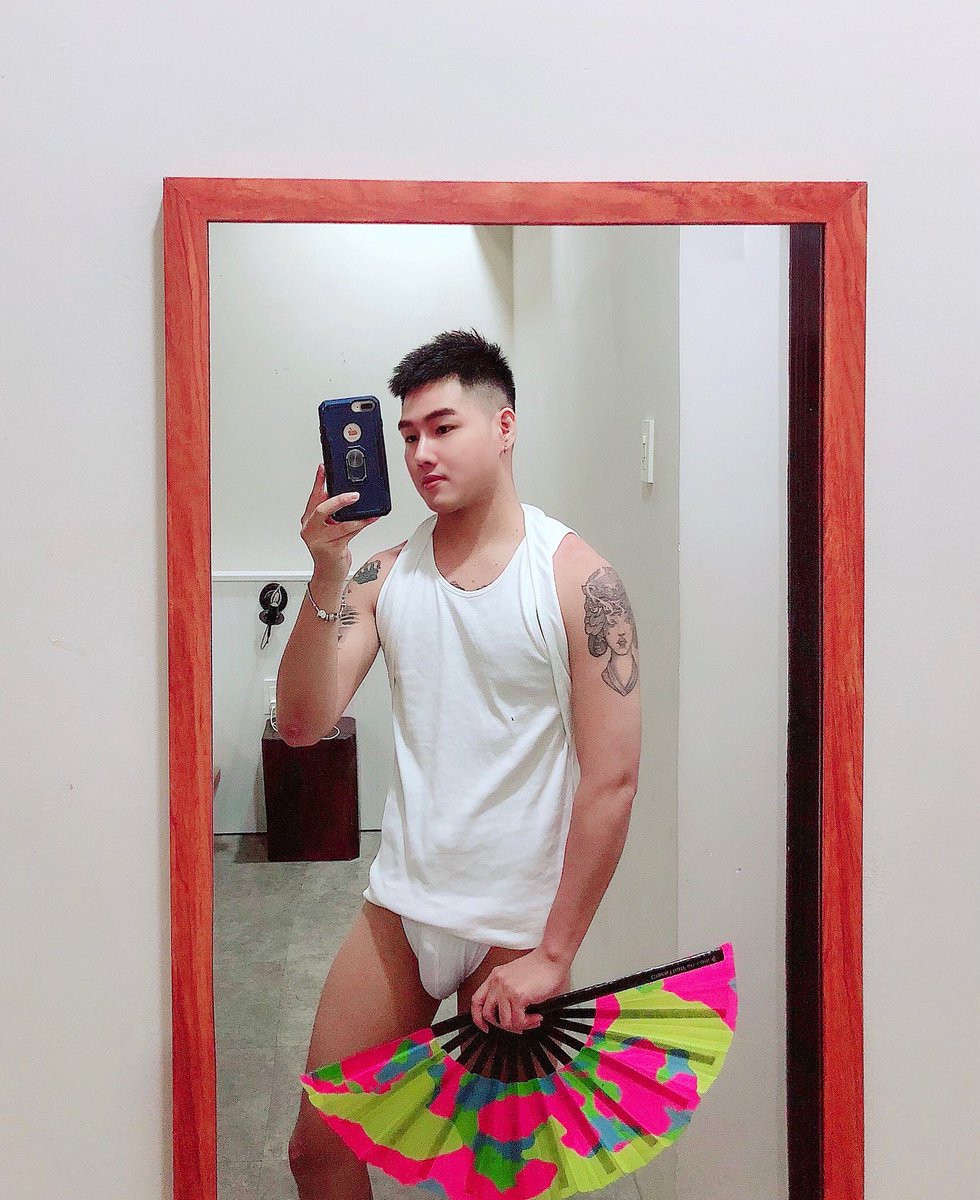 angelnoheart's tweet photo. Hey boy....
#gayjapan #clackthatfan #Gayviet https://t.co/cjv0hIn6Fz
